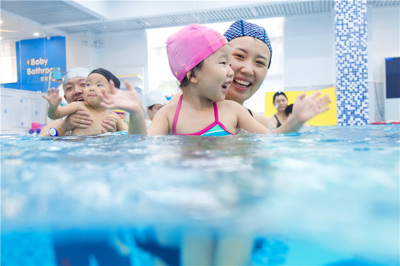 亲子游泳